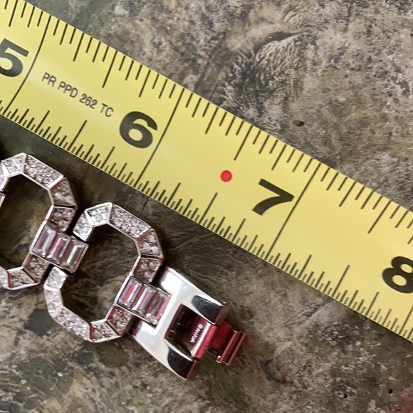 Beautiful Timepiece bracelet - Picture 8 of 9